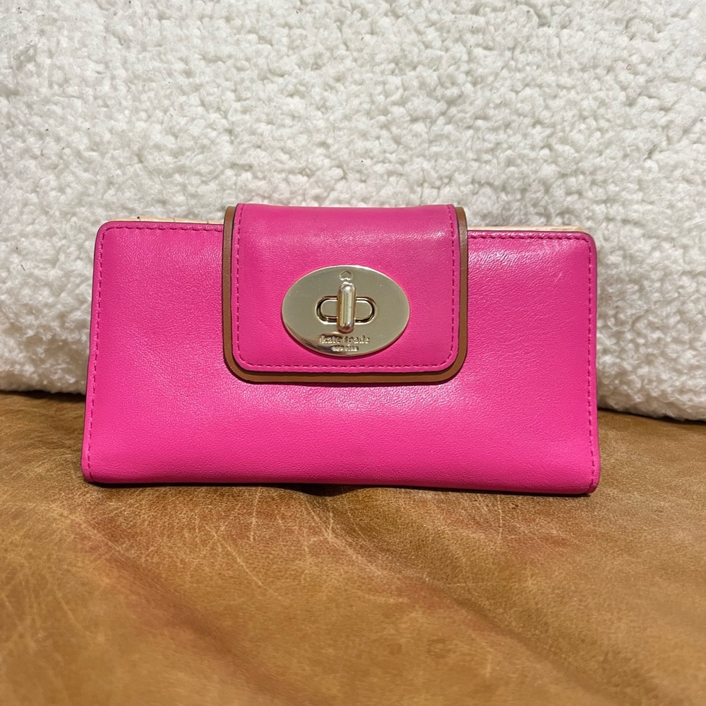 Kate Spade New York Hampton Road Turnlock Stacy Wallet